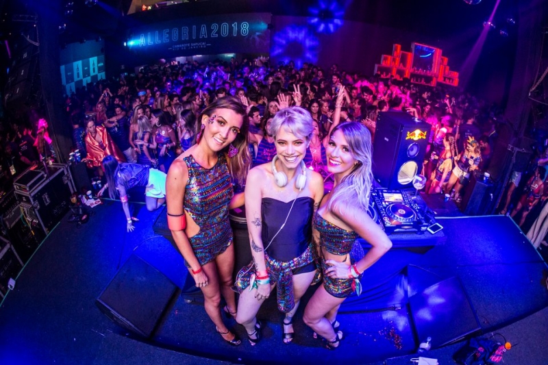 Bloco das Gauchas DJ CREW - Guta Vargas, Mariana Kruger e Ana Carolina Brasil Foto: DIVULGAÇÃO/JC