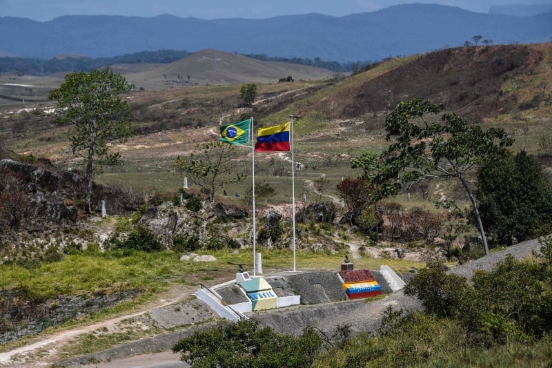 Comércio atende a população do sudeste do país vizinho, em especial de Santa Elena de Uairén