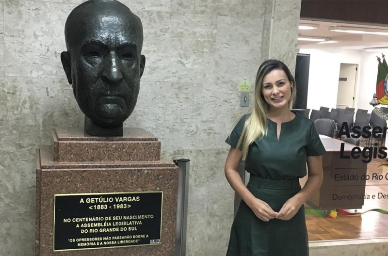 Andressa Urach foi nomeada assessora parlamentar por indicação do deputado Sérgio Peres (PRB)