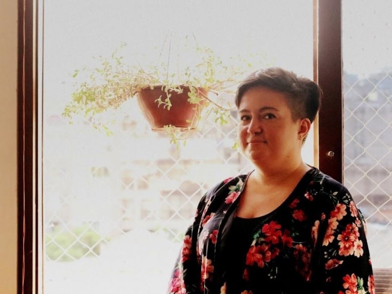 Bruna Antunes, fundadora do projeto Bordado Empoderado Foto: Estefania Young/Divulgação/JC