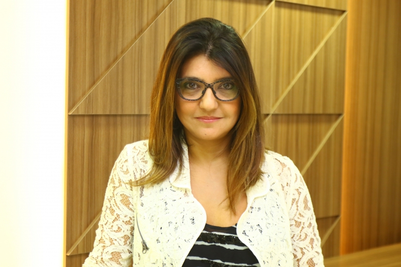 Mônica diz que é desafiador para os professores prepararem as aulas remotas