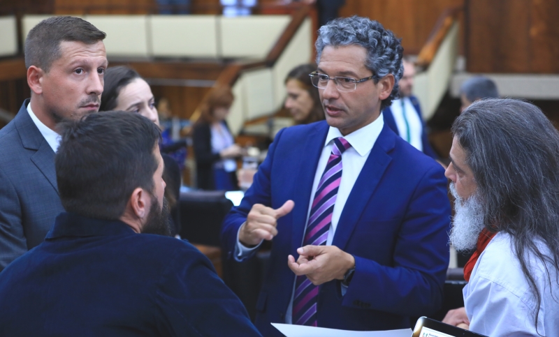 Frederico Antunes articulou acordo que garantiu manutenção do veto por 46 votos a cinco