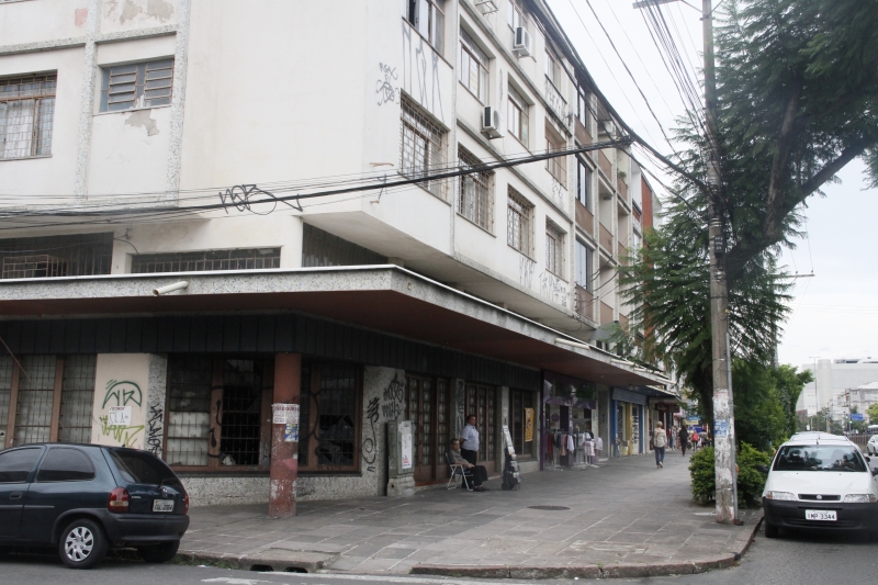 O ativos mais valioso é uma loja na avenida Assis Brasil, na Capital, com preço mínimo de R$ 1.177.102,16.