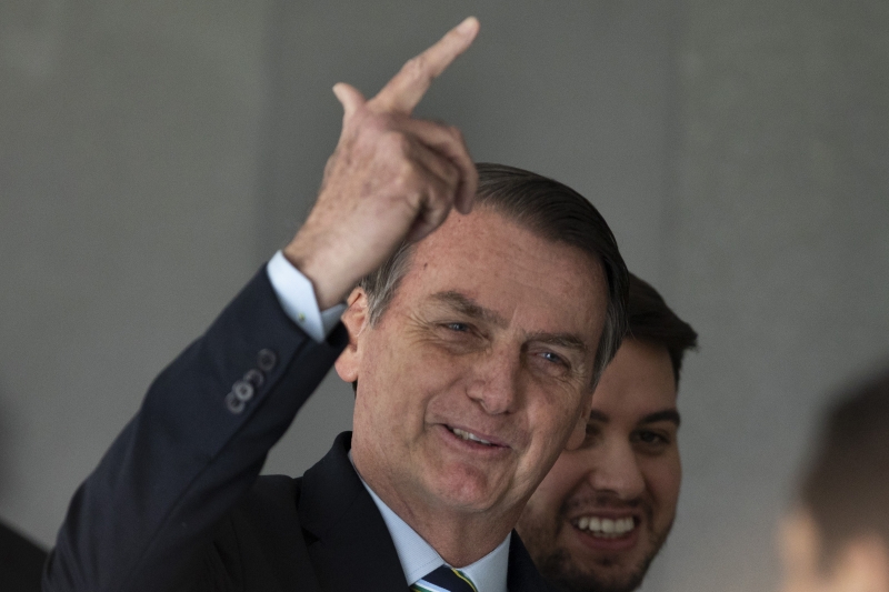 Bolsonaro realizou a visita acompanhado dos filhos e ministros