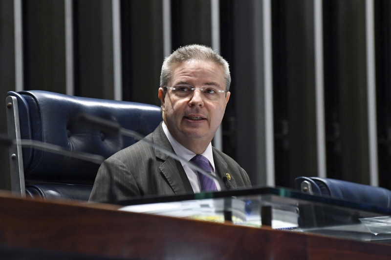 Segundo o senador Antonio Anastasia (PSDB-MG), a ideia é apresentar o parecer final no dia 15 maio