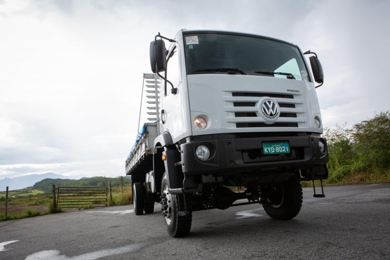 Eixo traseiro com bloqueio no diferencial ajuda a tração em terrenos de baixa aderência