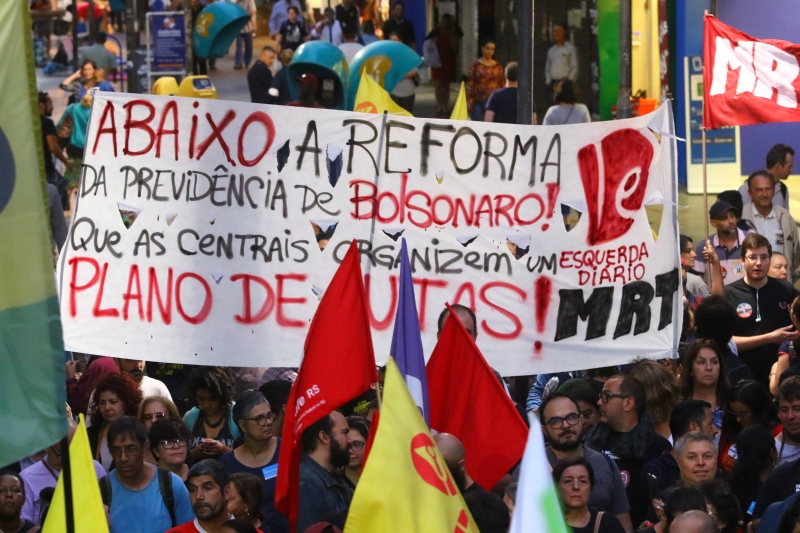 Esquina Democrática recebeu protesto, que também ocorreu em outras cidades brasileiras 