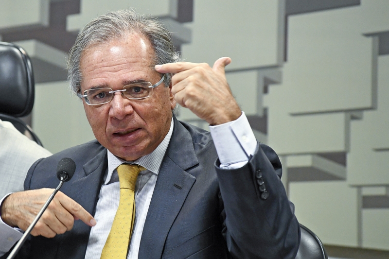 Parlamentares esperam que Paulo Guedes esclareça pontos da reforma 