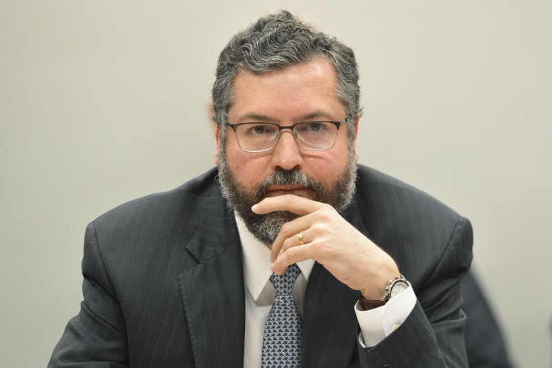 De acordo com Ernesto Araújo, a decisão não gera atrito na relação entre Brasil e Estados Unidos