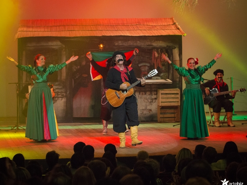 Personagem de Jair Kobe já conta com mais 10 anos de shows e mais de dois milhões de espectadores