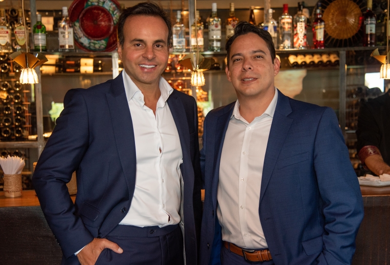 Cristiano Cruz, da One Imóveis de Luxo, e Rafael Motta
