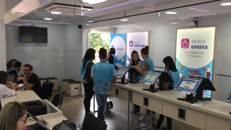 Caminhão do Serasa tem percorrido em diversas cidades do país