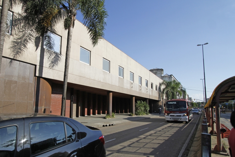 Com a mudança para São Paulo, prédio do grupo está vazio