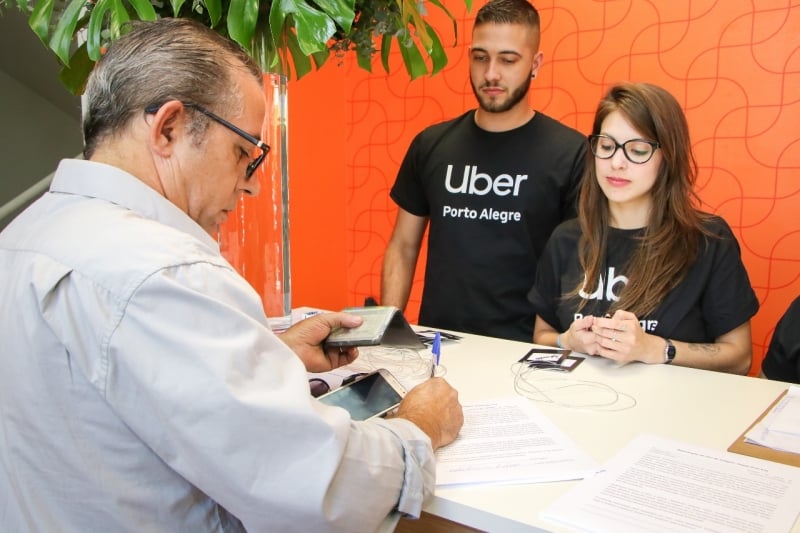 Local presta orientação e outros serviços aos parceiros da empresa