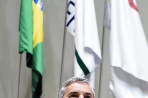 Pinheiro confia em aprovação; para Robaina, medidas têm equívocos