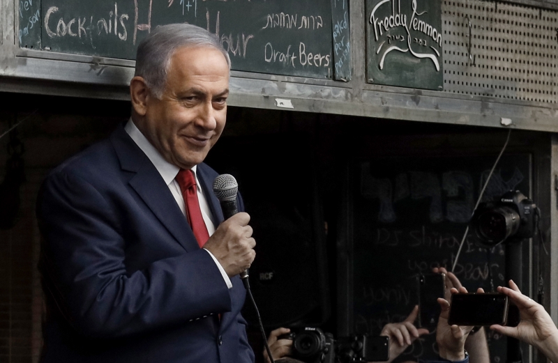 Segundo as pesquisas, Netanyahu está tecnicamente empatado com seu principal adversário