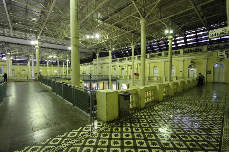 Segundo andar do prédio está fechado desde o incêndio ocorrido em julho de 2013