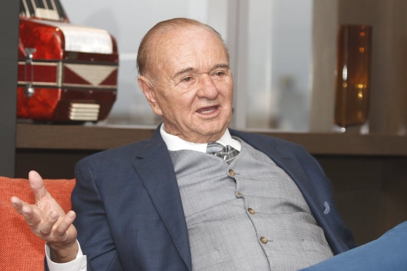 Entrevista com Ot&eacute;lio Drebes, dono das lojas Lebes. Happy Hour exclusivo com equipe do Gera&ccedil;&atilde;oE Foto: MARIANA CARLESSO/JC