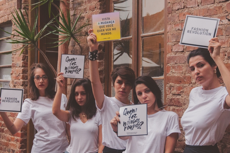 Embaixadoras do Fashion Revolution são estudantes que representam o movimento nas universidades