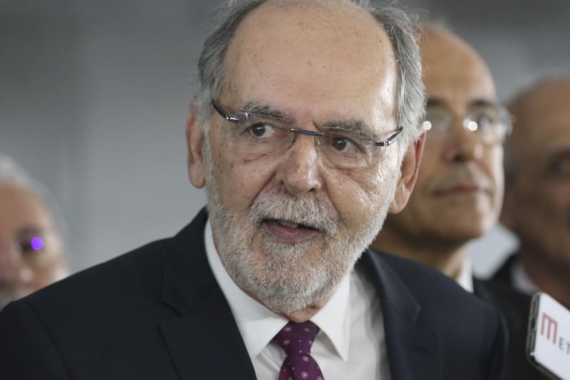 O órgão informou ainda que o procedimento foi adotado após o recebimento de quatro denúncias sobre o atendimento médico prestado a Bolsonaro, que está preso na Superintendência da PF em Brasília