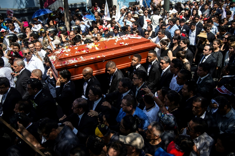 A família rejeitou a realização de um funeral com honras de Estado