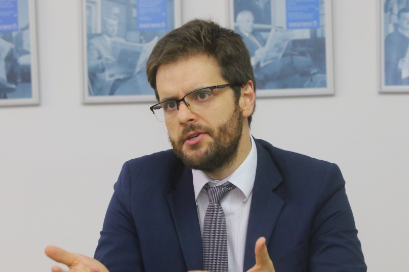 Oscar Frank é cauteloso ao comentar sobre vantagens da alteração