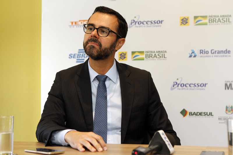 Receitas de capital das privatizações tiveram efeito  positivo nos resultados fiscais, disse Cardoso