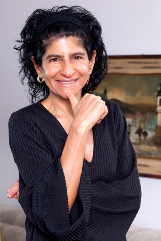 L�cia Neffa, autora de Milagre em Passadouro