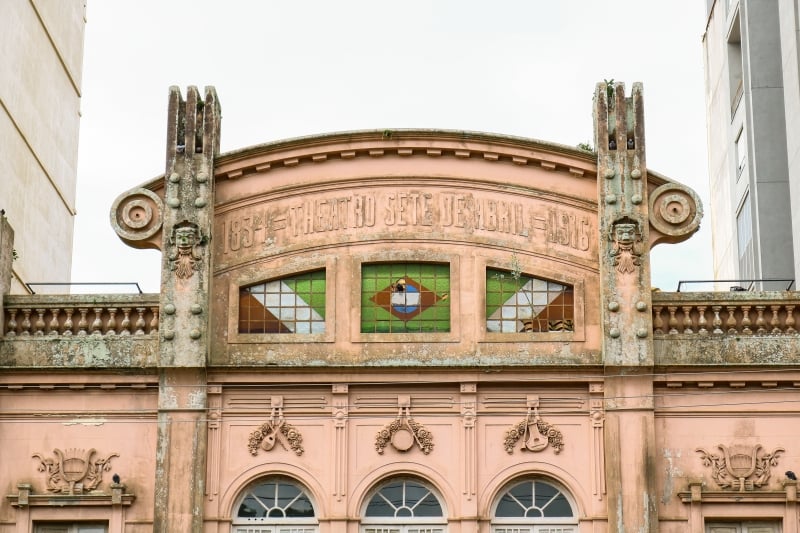 Pioneiro do Estado, Theatro Sete de Abril foi inaugurado em 1833