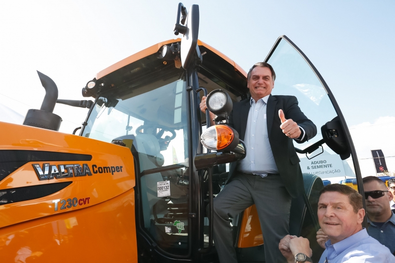 Jair Bolsonaro abriu a Agrishow, em Ribeiro Preto (SP), maior feira de máquinas da América Latina