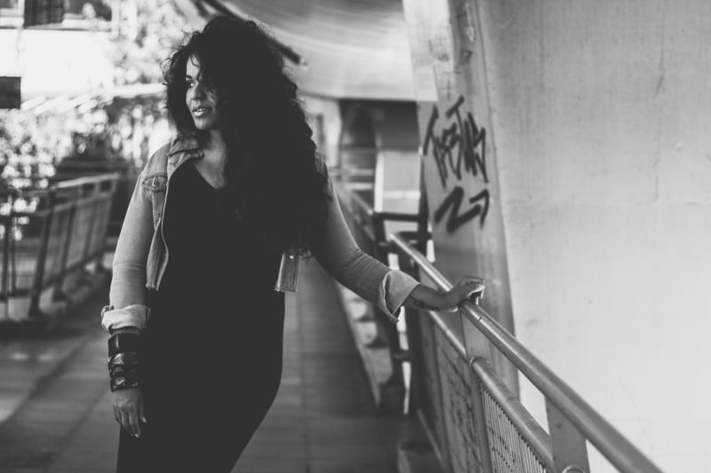 Cantora estreia show no Teatro Renascença