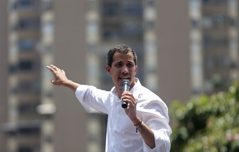 Sebin e elementos da Assembleia Constituinte, fiel a Nicolás Maduro, ocuparam o gabinete de Guaidó