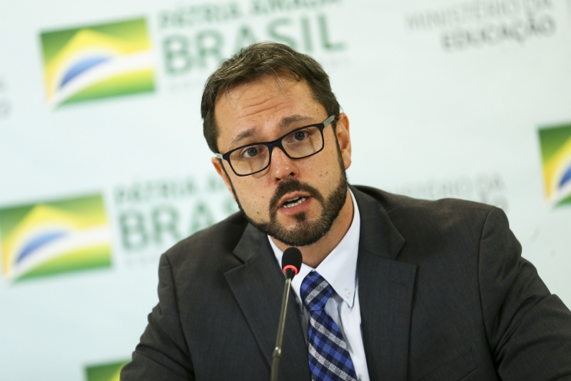 Elmer Vicenzi estava no cargo desde 29 de abril