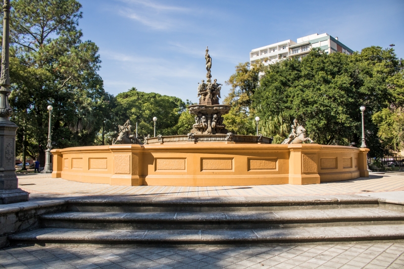 Primeira restauração do programa Monumenta foi a Fonte das Nereidas, na Praça Cel. Pedro Osório
