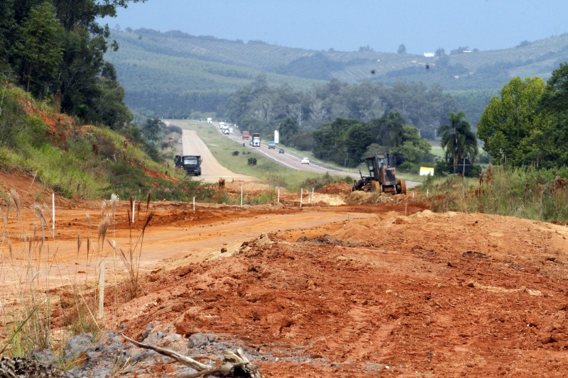 Construções de rodovias e ampliações na indústria são destaque no Rio Grande do Sul