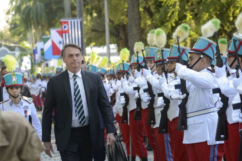 Presidente participou de cerimônia em comemoração ao 130º aniversário do Colégio Militar do Rio de Janeiro