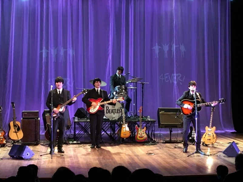 Espetáculo relembra trajetória de John, Paul, George e Ringo