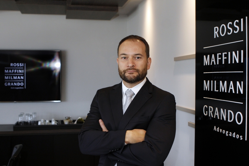 Eugênio Hainzenreder Jr, é advogado, novo sócio da Rossi, Maffini, Milman & Grando Advogados