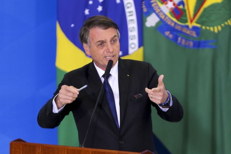 Bolsonaro deve enviar um projeto de lei em regime de urgência para facilitar o porte de armas