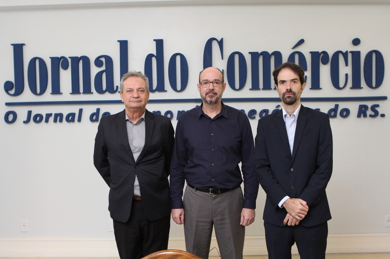 Hernane Cauduro, Marcos Dillenburg e Vitor Camargo Nardelli foram os debatedores