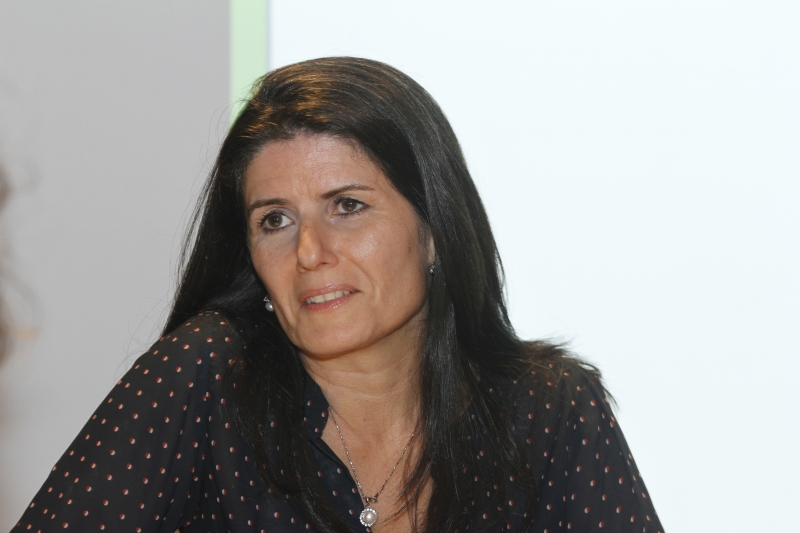 {'nm_midia_inter_thumb1':'https://www.jornaldocomercio.com/_midias/jpg/2019/05/15/206x137/1_mc150519_palestra__1_-8723307.jpg', 'id_midia_tipo':'2', 'id_tetag_galer':'', 'id_midia':'5cdca10848bff', 'cd_midia':8723307, 'ds_midia_link': 'https://www.jornaldocomercio.com/_midias/jpg/2019/05/15/mc150519_palestra__1_-8723307.jpg', 'ds_midia': 'Entrevista exclusiva com a economista-chefe da XP, Zeina Latif', 'ds_midia_credi': 'MARIANA CARLESSO/JC', 'ds_midia_titlo': 'Entrevista exclusiva com a economista-chefe da XP, Zeina Latif', 'cd_tetag': '1', 'cd_midia_w': '800', 'cd_midia_h': '533', 'align': 'Left'}