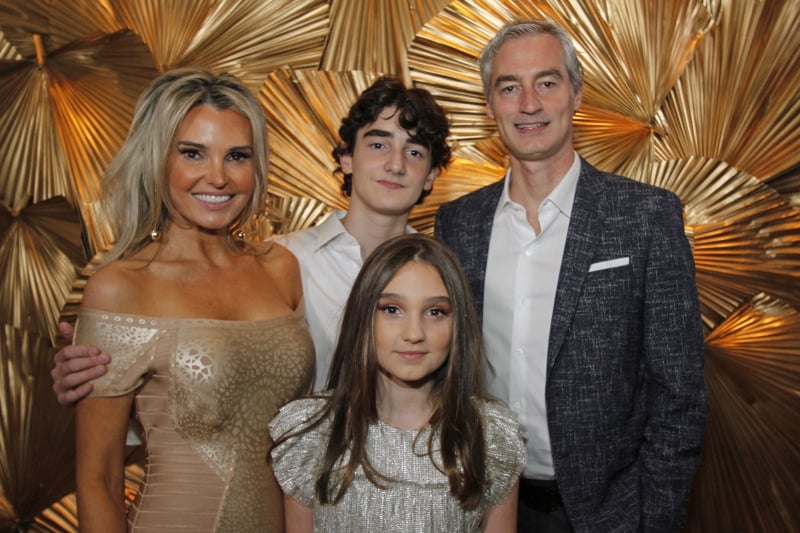 Cássia e Marcelo Kroeff com os filhos Maria Eduarda Kroeff e Daniel Kroeff 