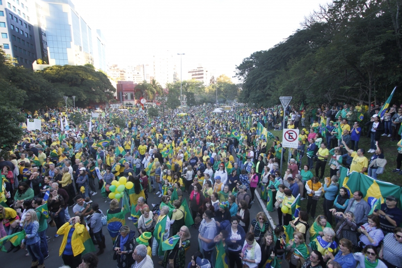 Manifestação de apoio ao presidente Jair Bolsonaro no Parcão