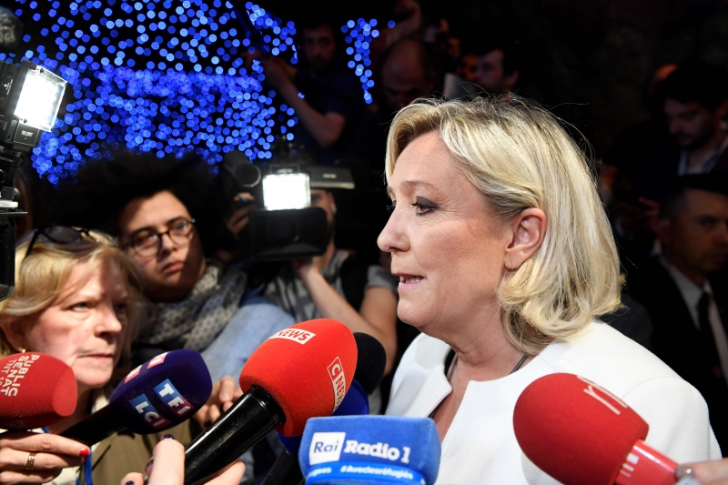 Marine Le Pen, líder de extrema-direita na França, conseguiu formar uma das maiores bancadas