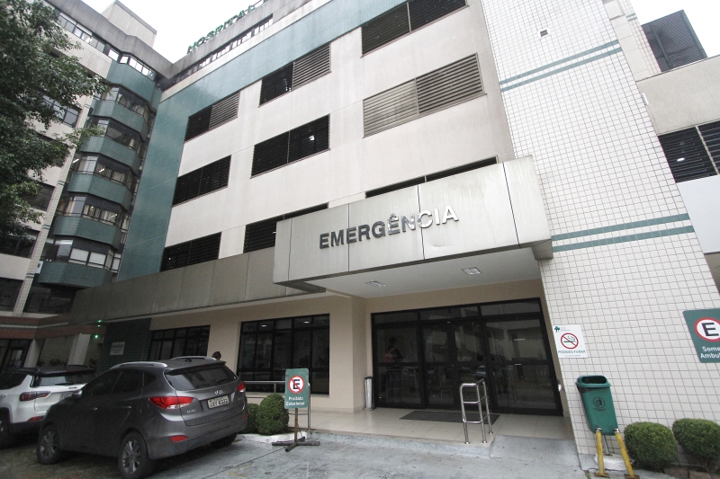 Hospital conta com 600 voluntários que confeccionam máscaras e aventais para profissionais da saúde