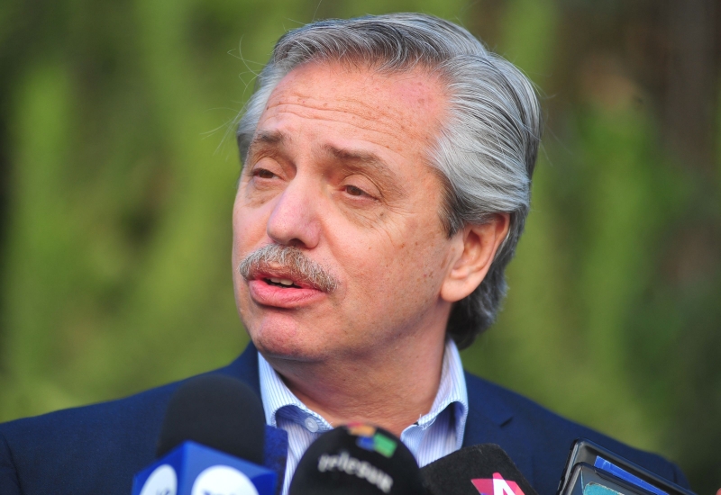 Fernández concorre na chapa peronista com Cristina Kirchner de vice