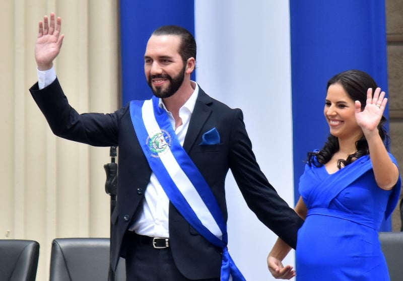 Bukele controla totalmente as casas legislativas do país