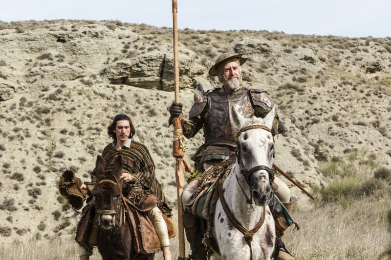 No longa, um velho sapateiro acredita ser Dom Quixote e confunde um diretor de comerciais com Sancho Pança