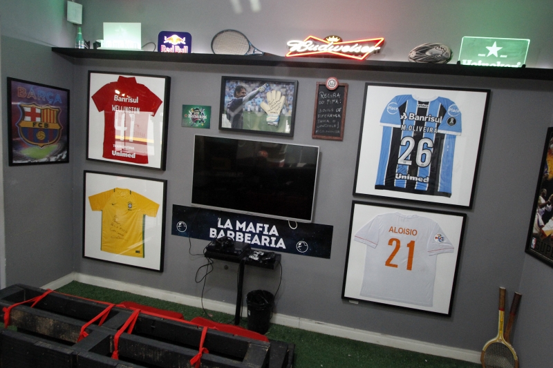 Mat&eacute;ria na Barbearia La Mafia para o Gera&ccedil;&atilde;oE.  Foto: MARCELO G. RIBEIRO/JC