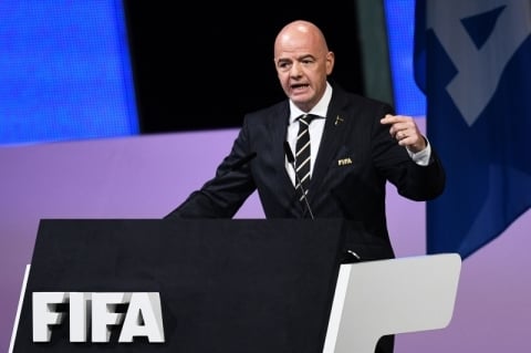 Fifa estuda investir R$ 7,8 bilhões para ajudar o futebol durante a crise